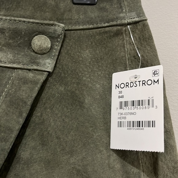 BLANKNYC Snap Front Suede Wrap Skirt in Herb Size 30 - Picture 4 of 7